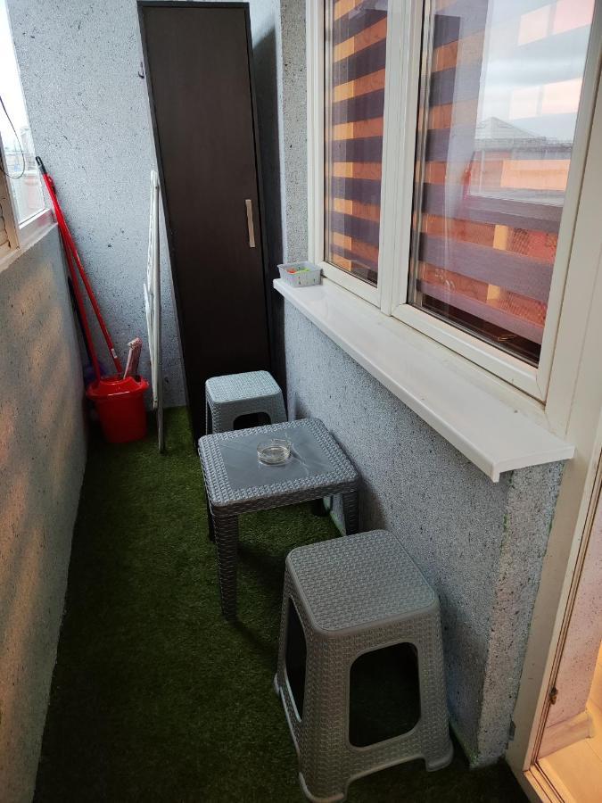 Centrum Lux Apartment Nis Bagian luar foto
